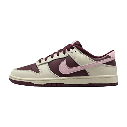 Nike Women's Basketball Shoe 9.5 - Lightweight Retro Style Skateboarding Sneakers in White/Gum